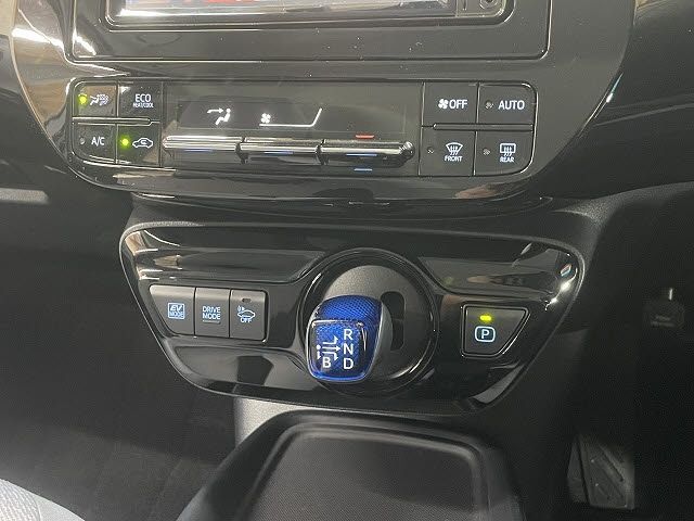 TOYOTA PRIUS 2019 Image 31