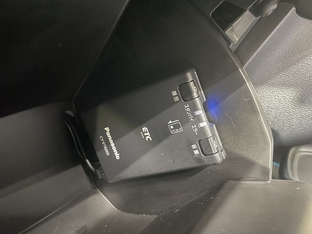 TOYOTA PRIUS 2019 Image 31