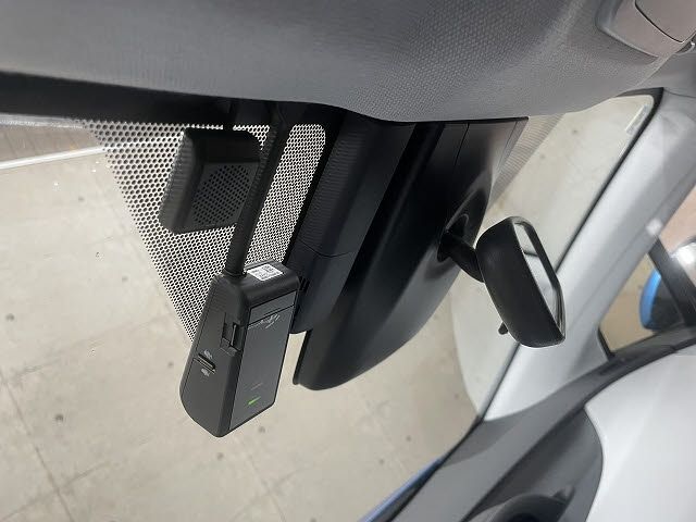 TOYOTA PRIUS 2019 Image 31