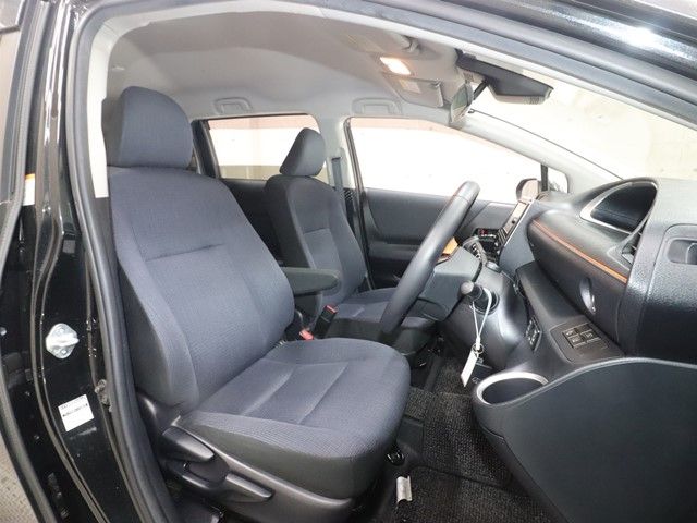 TOYOTA SIENTA 2016 Image 31