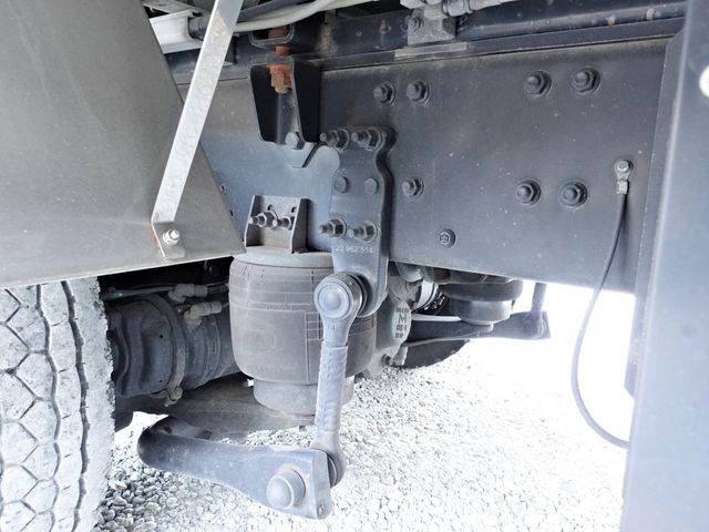 NISSAN DIESEL QUON 2018 Image 31