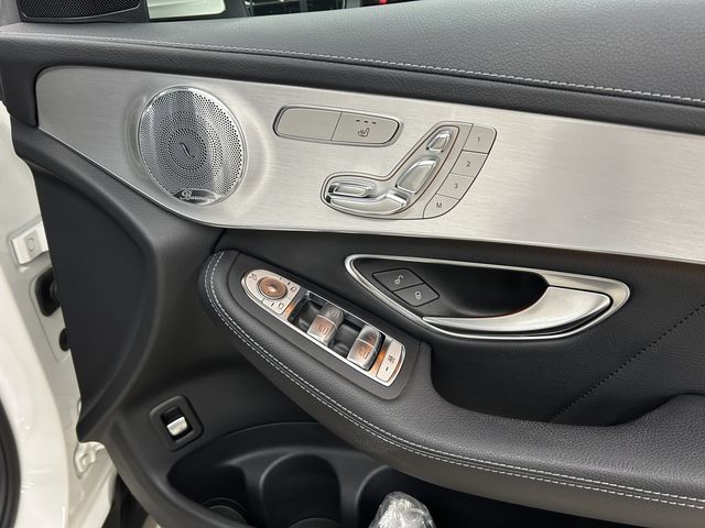 MERCEDES BENZ GLC CL 2017 Image 31