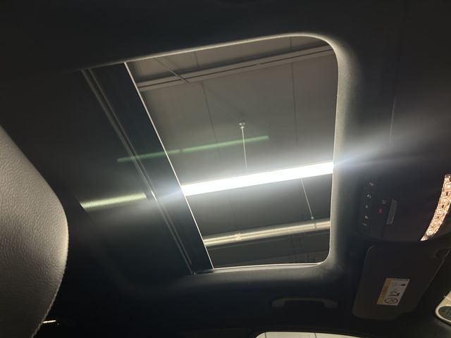 MERCEDES BENZ GLC CL 2019 Image 31