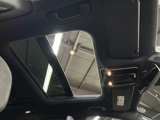 MERCEDES BENZ C CLAS 2023 Image 31