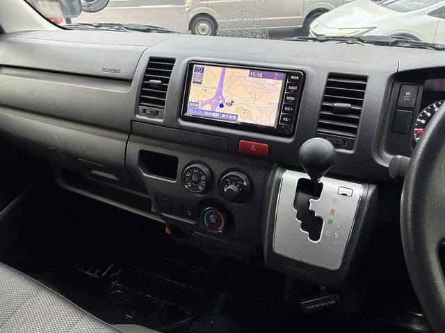 TOYOTA HIACE VAN 1.25T 2WD 2020 Image 31