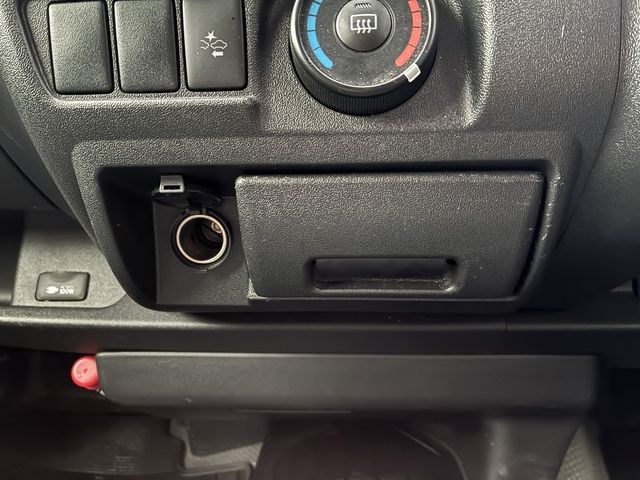 TOYOTA HIACE VAN 1.25T 2WD 2020 Image 31