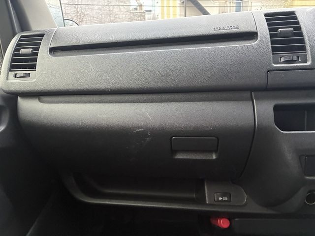 TOYOTA HIACE VAN 1.25T 2WD 2020 Image 31