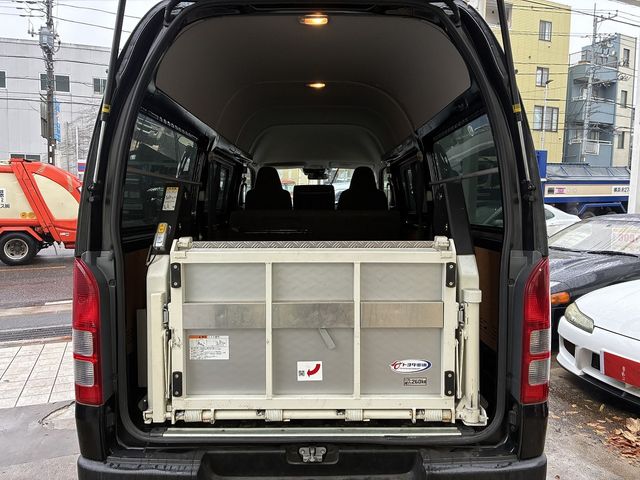 TOYOTA HIACE VAN 1.25T 2WD 2020 Image 31