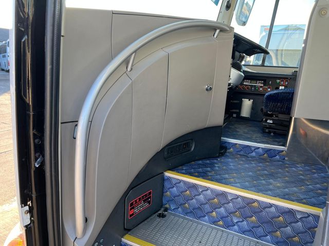 MITSUBISHI FUSOU AERO ACE 2013 Image 31