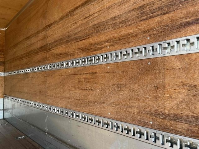 MITSUBISHI CANTER 2015 Image 31