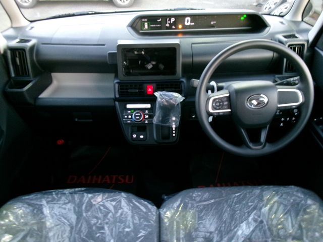 DAIHATSU TANTO 2025 Image 31