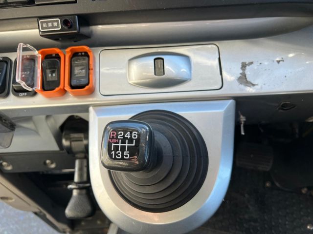 MITSUBISHI FUSOU AERO ACE 2008 Image 31