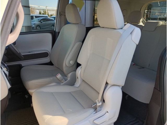 TOYOTA PORTE 2015 Image 31