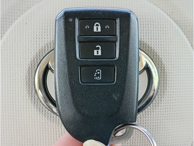 TOYOTA PORTE 2015 Image 31