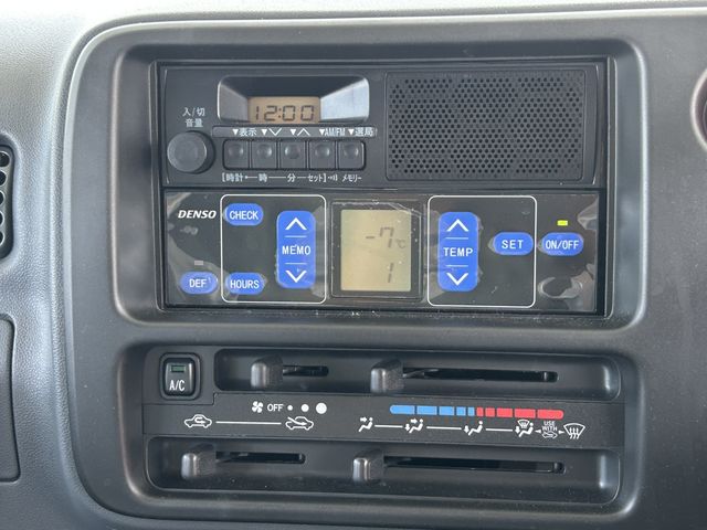 DAIHATSU HIJET TRUCK 2014 Image 31