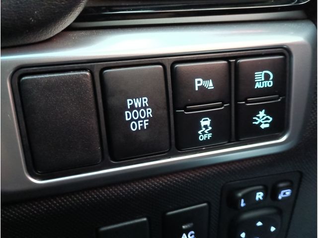 TOYOTA ESTIMA HYBRID 4WD 2019 Image 31