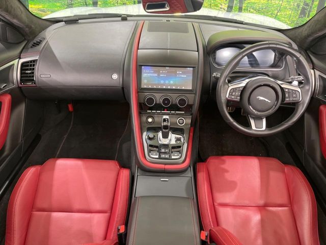 JAGUAR F TYPE 2021 Image 31