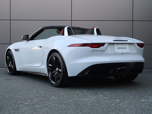 JAGUAR F TYPE 2021 Image 31