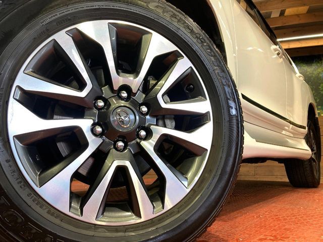 TOYOTA LANDCRUISER PRADO 2023 Image 31