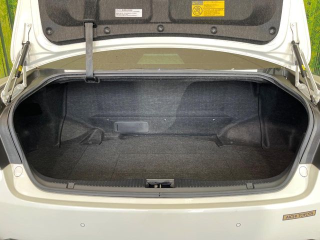 TOYOTA CROWN SEDAN HYBRID 2017 Image 31