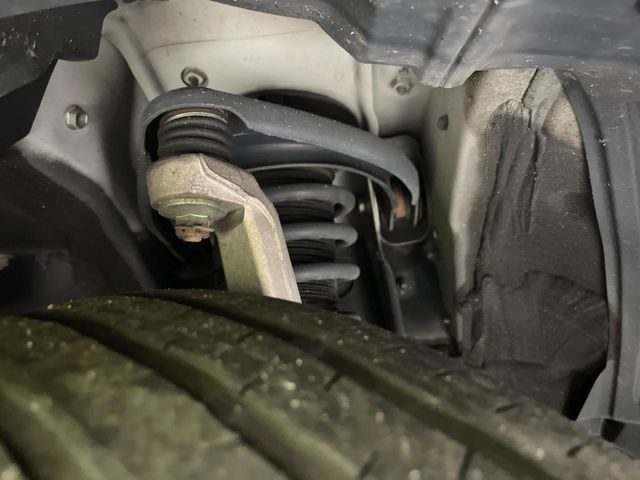 TOYOTA CROWN SEDAN HYBRID 2017 Image 31