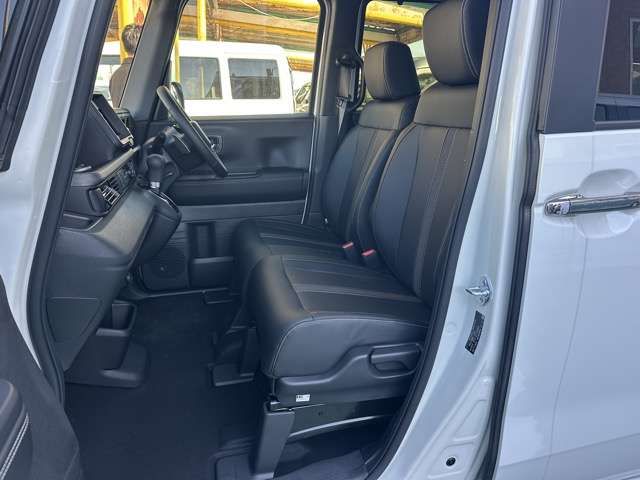 HONDA N BOX CUSTOM 2025 Image 31