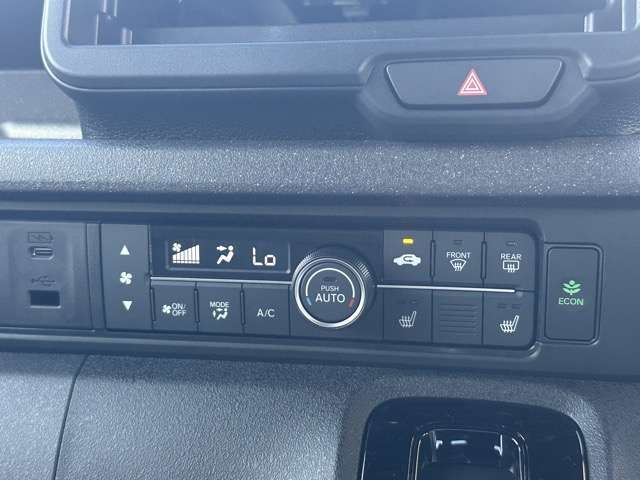 HONDA N BOX CUSTOM 2025 Image 31