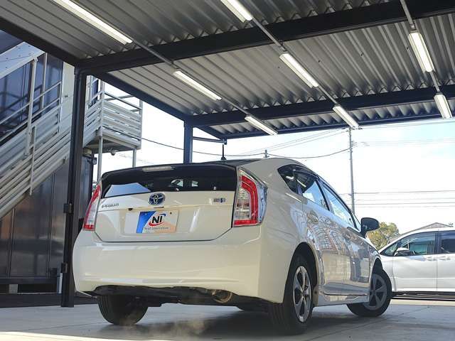 TOYOTA PRIUS 2013 Image 31