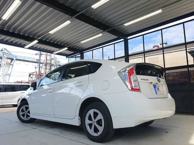 TOYOTA PRIUS 2013 Image 31