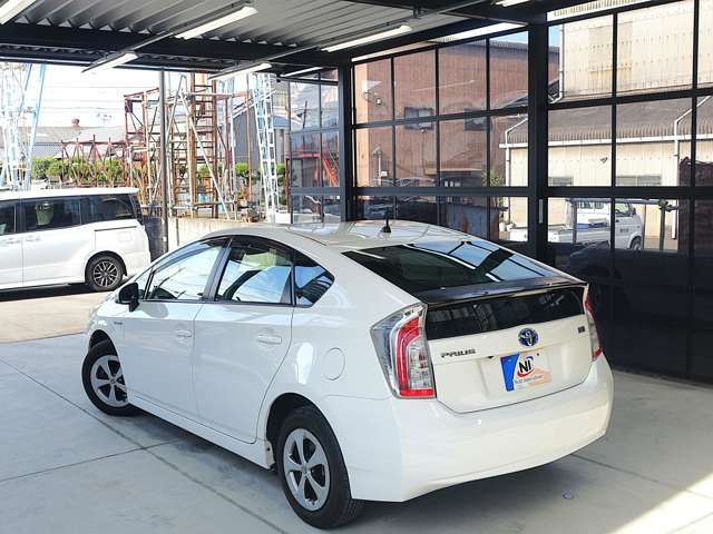 TOYOTA PRIUS 2013 Image 31