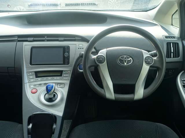 TOYOTA PRIUS 2013 Image 31