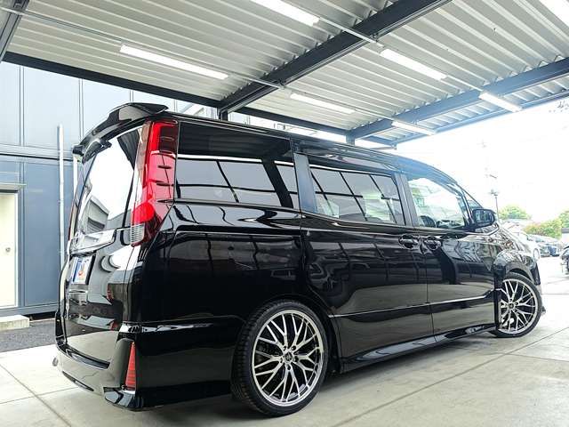 TOYOTA NOAH 2014 Image 31