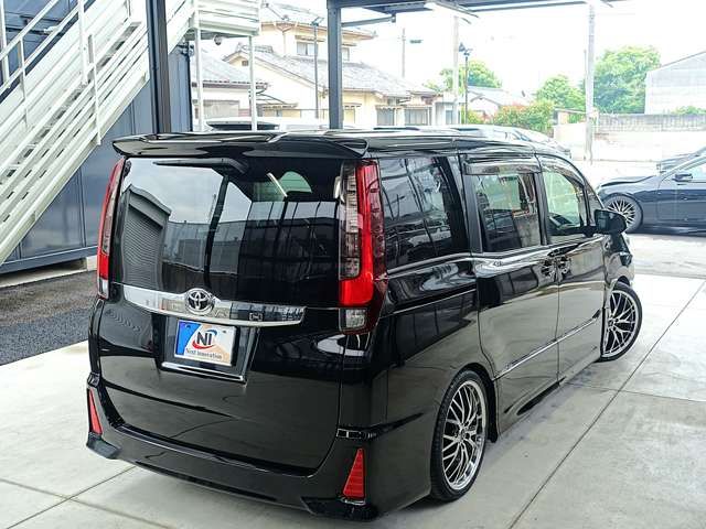 TOYOTA NOAH 2014 Image 31