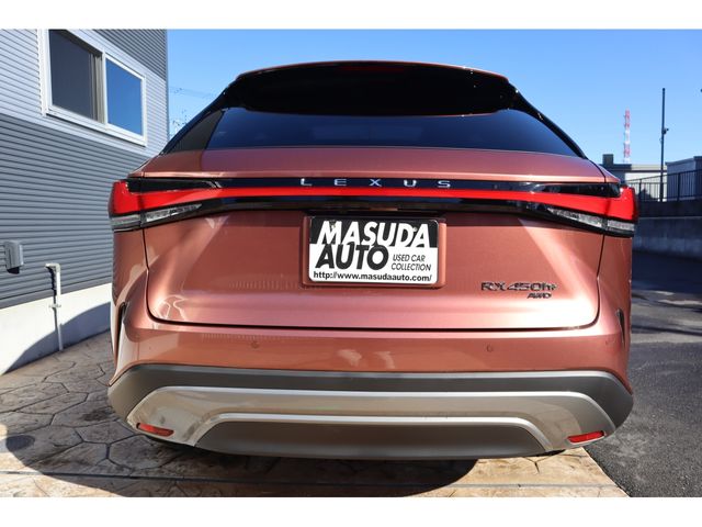 TOYOTA LEXUS RX450H+ 2023 Image 31