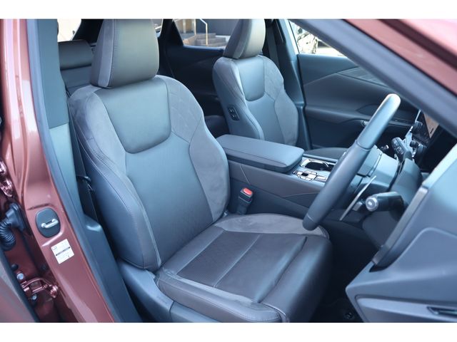 TOYOTA LEXUS RX450H+ 2023 Image 31