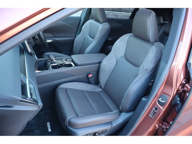 TOYOTA LEXUS RX450H+ 2023 Image 31