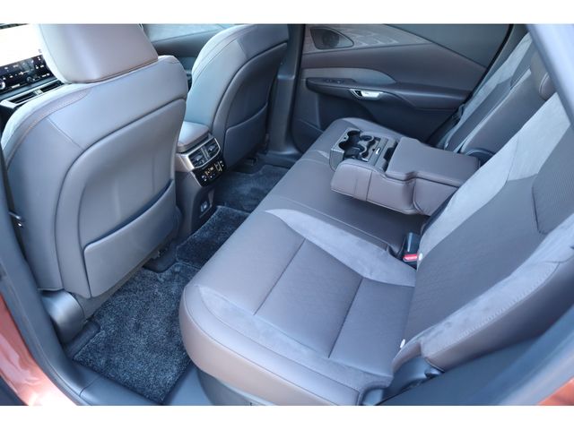 TOYOTA LEXUS RX450H+ 2023 Image 31