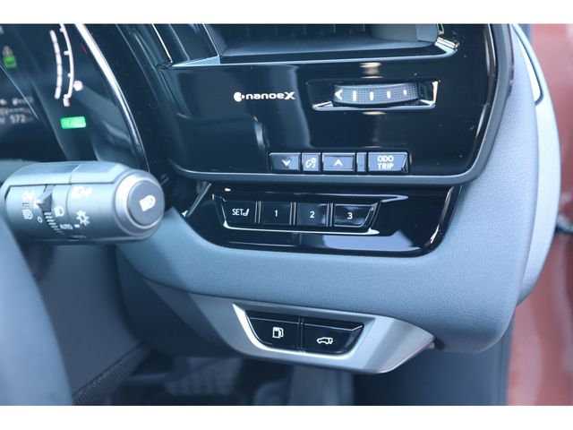 TOYOTA LEXUS RX450H+ 2023 Image 31