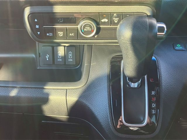 HONDA N BOX CUSTOM 2017 Image 31