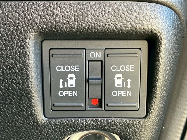 HONDA N BOX CUSTOM 2017 Image 31