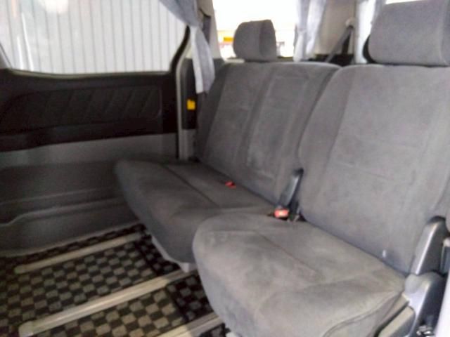 TOYOTA ALPHARD V 2005 Image 31