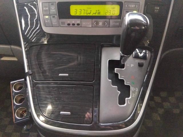 TOYOTA ALPHARD V 2005 Image 31