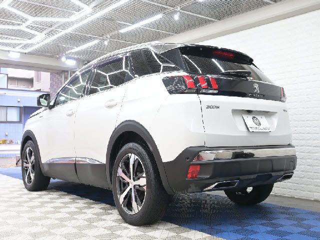 PEUGEOT 3008 2018 Image 31