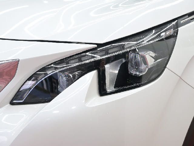 PEUGEOT 3008 2018 Image 31