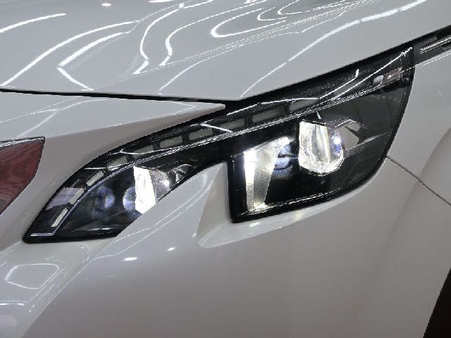PEUGEOT 3008 2018 Image 31