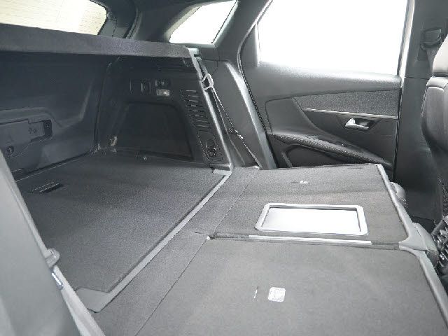 PEUGEOT 3008 2018 Image 31