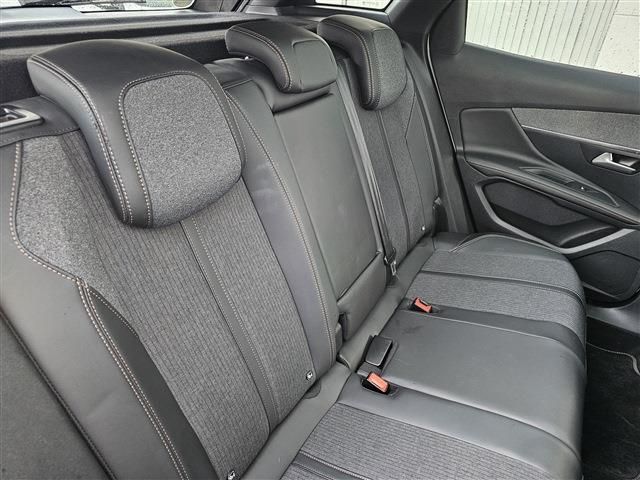 PEUGEOT 3008 2017 Image 31