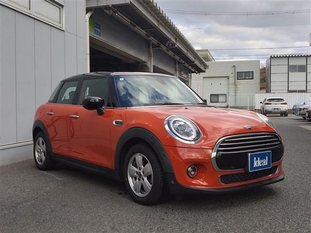 BMW MINI COOPER D 5DOOR 2021 Image 31