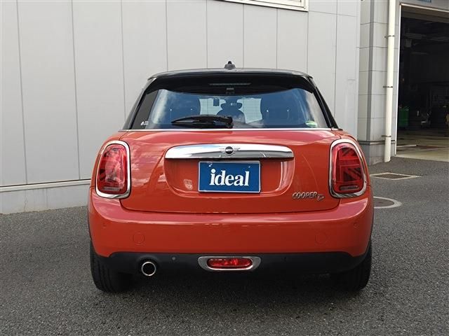 BMW MINI COOPER D 5DOOR 2021 Image 31