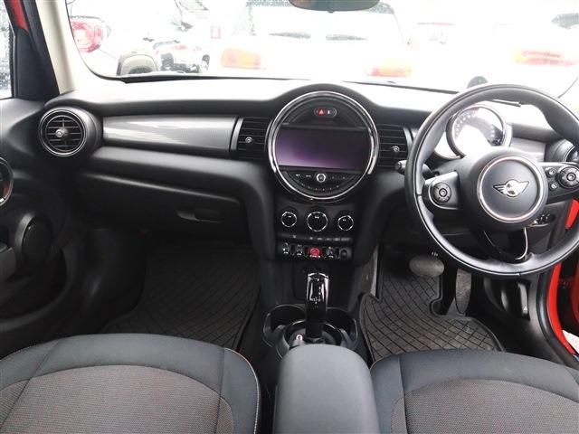 BMW MINI COOPER D 5DOOR 2021 Image 31